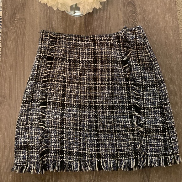 frayed trim plaid tweed skirt